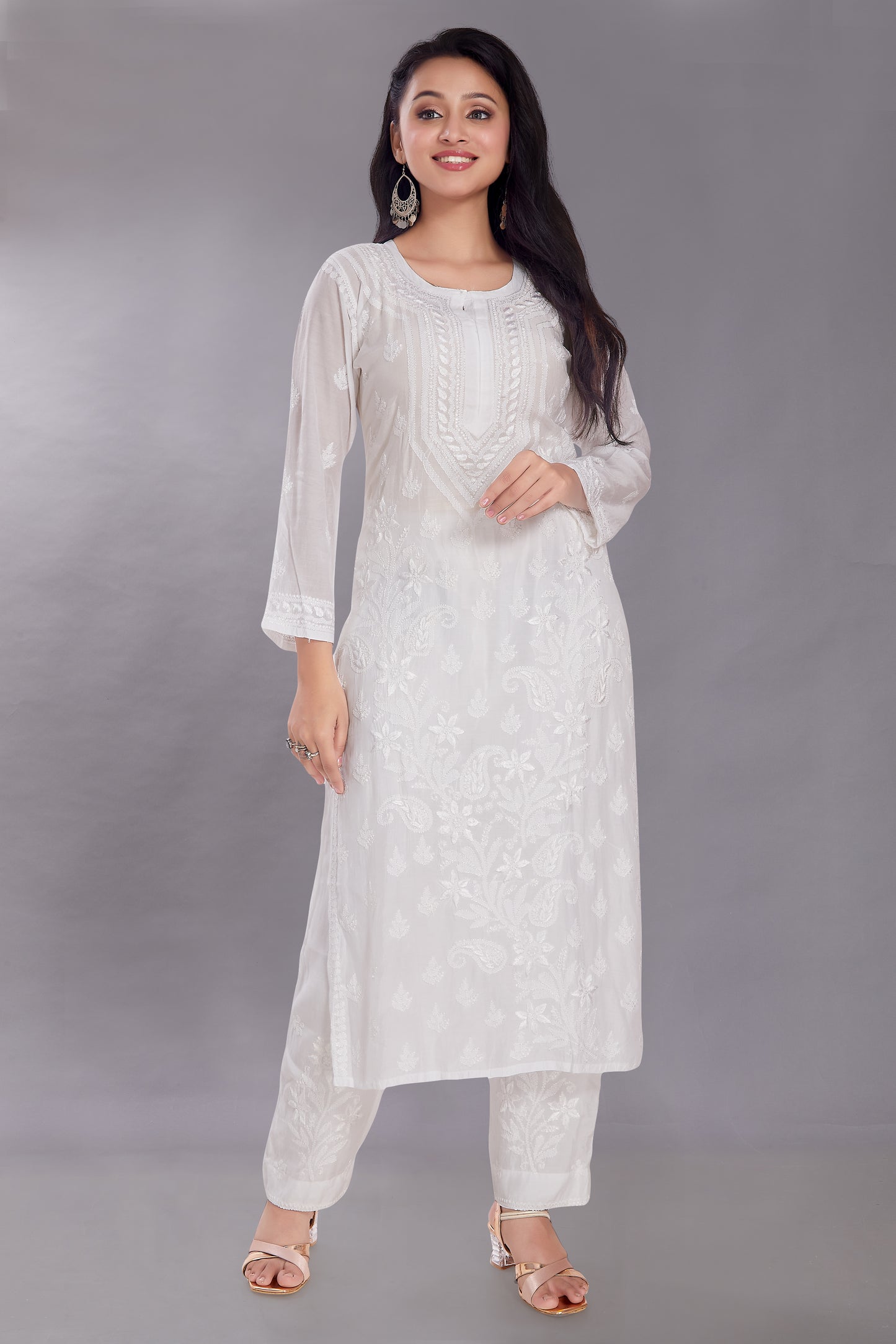 Chandni White Muslin Kurta with Resham Work.